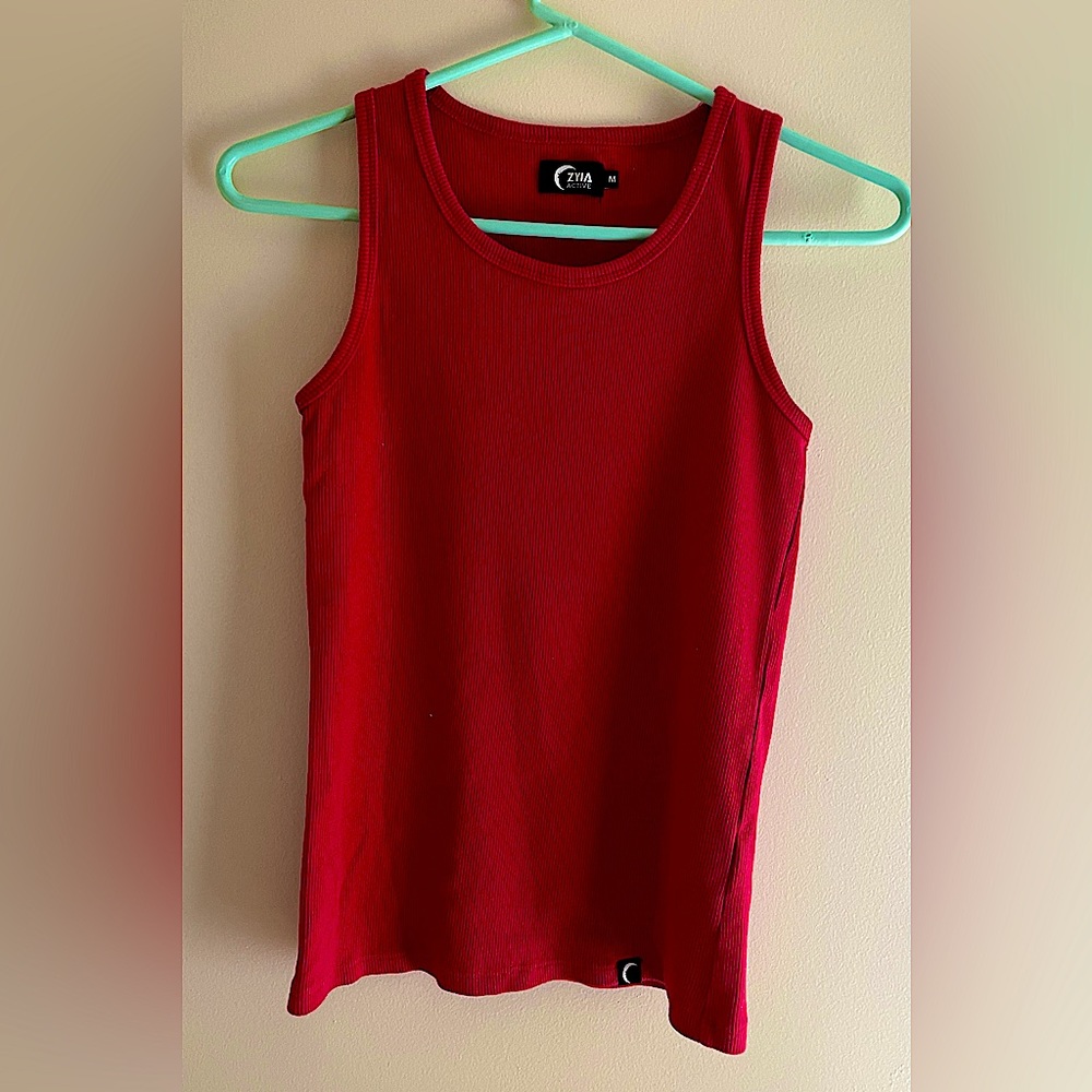 ZYIA Activewear Women’s tank top. Stretch to fit.